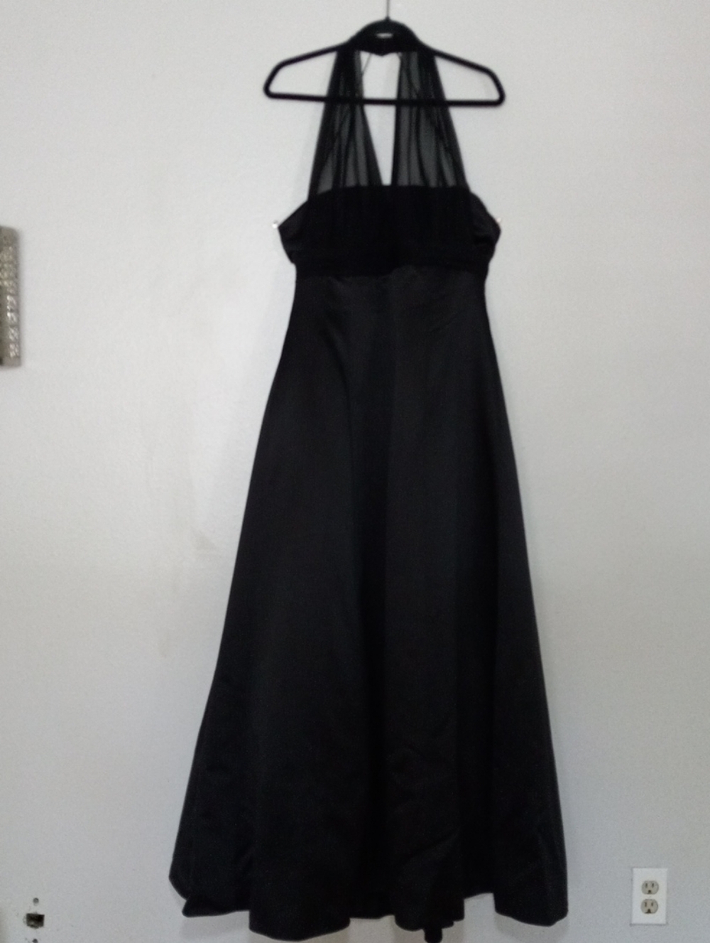 David's Bridal Black Halter A-Line Prom Dress Formal Size 14